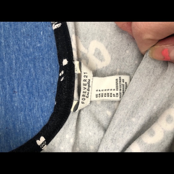 Forever 21 Black Graffiti Crop Top - Picture 3 of 3